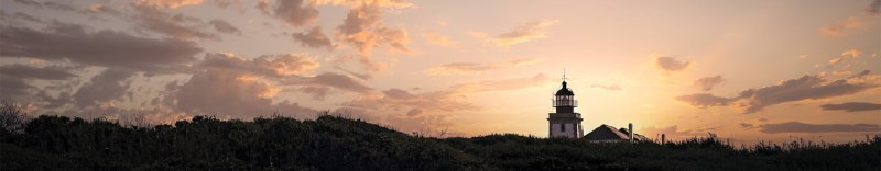 #趣站时光邮局写一封信，它会通过邮件的方式，在你设定的时间送出，可以写给自己，也可以写给别人，很老的网站了，已经运营了十年多，还是很靠谱的